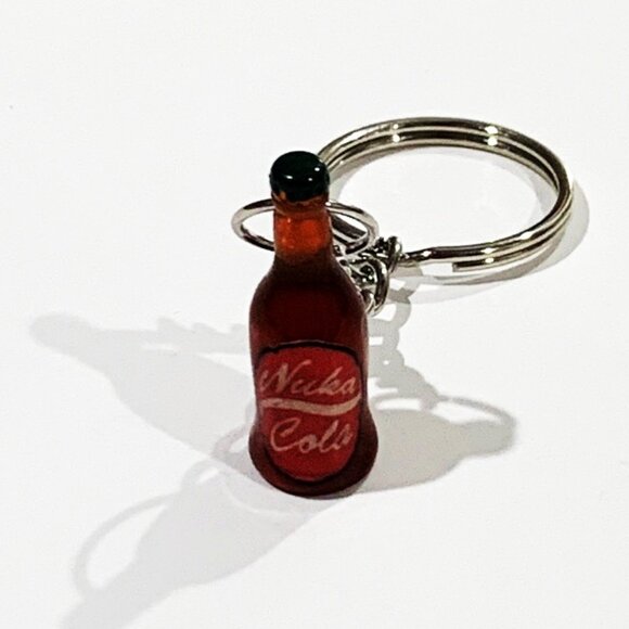 Fallout 4 Nuka Cola Bottle Keychain - 3.5inch Gaming Keychain - Picture 7 of 12